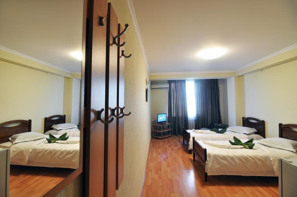 Sun Rise Hotel Tbilisi Zimmer foto