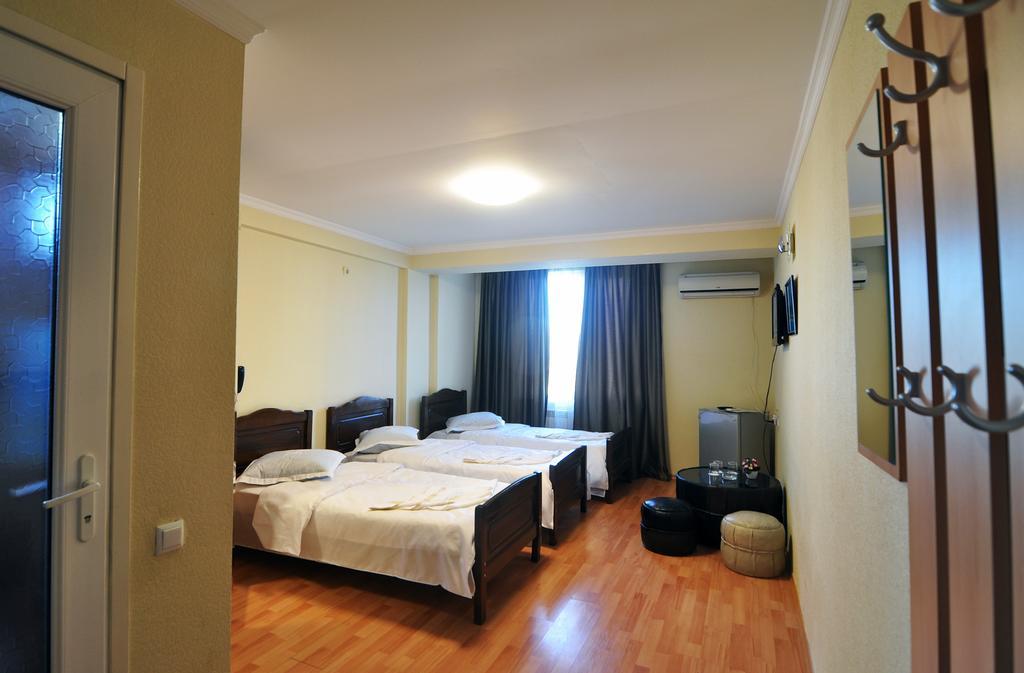 Sun Rise Hotel Tbilisi Zimmer foto